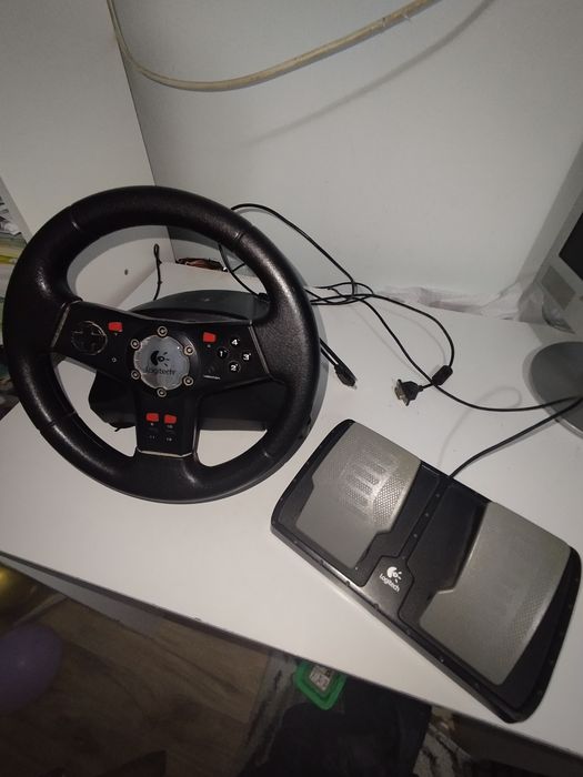 Volan plus pedale Logitech