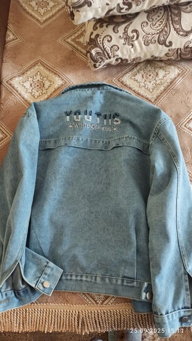 Джинсовые новые  женские куртки