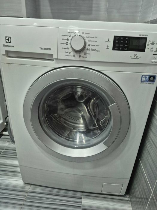 Стиральная машина Electrolux 6 кг