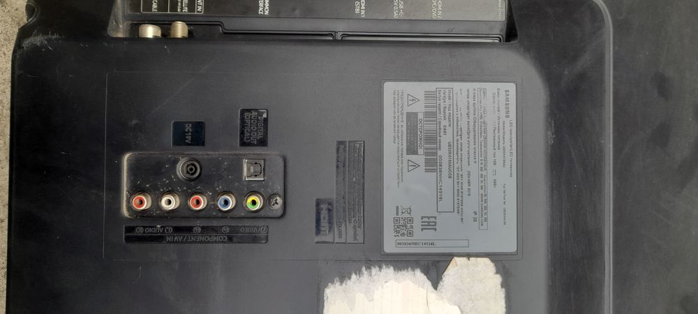 Продам телевизор Samsung UE32F4000AW
Экран разбит
