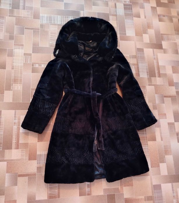 продам женскую шубу