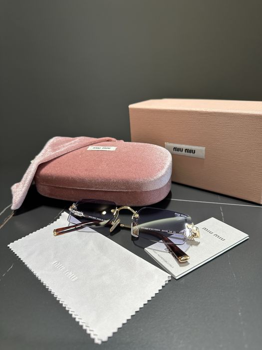 Слънчеви очила Miu Miu