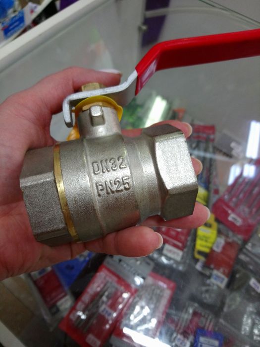 Продам кран д=32