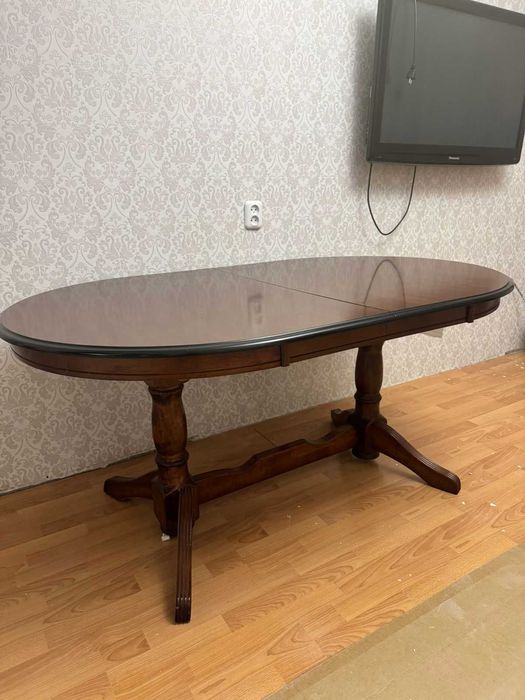 Стол раздвижной в гостиную