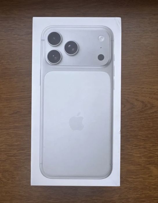 iPhone 17 pro max с гарантией