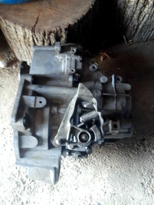 Скоростна кутия и съединител