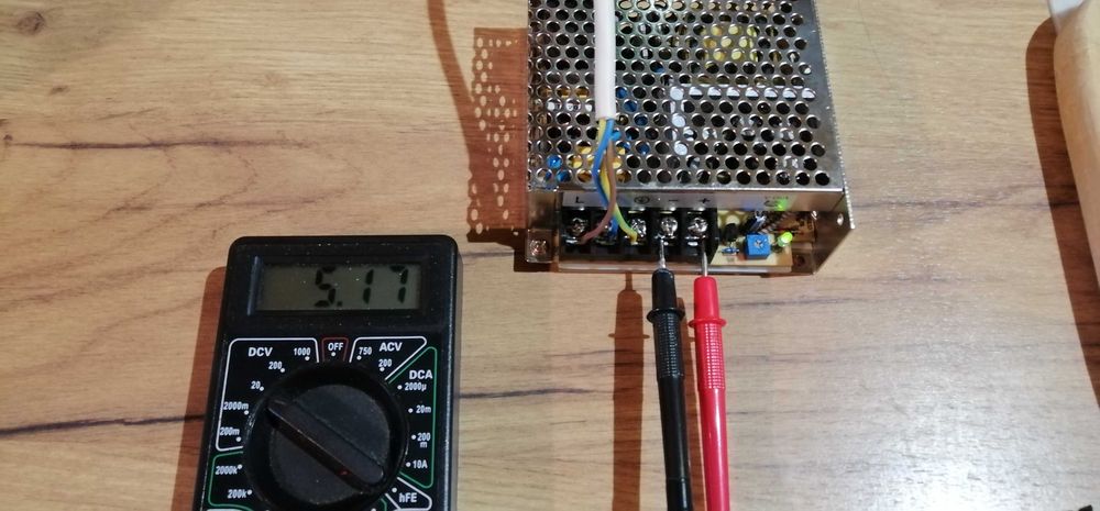 Захранване 5V-8А Импулсно захранващо устройство