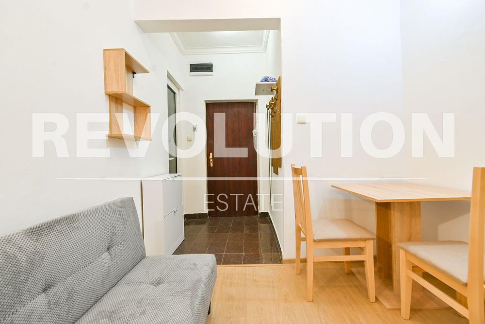 Тристаен апартамент в ж.к. Медицинска академия.