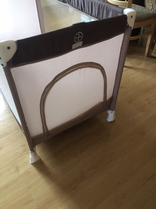 Бебешка сгъваема кошара