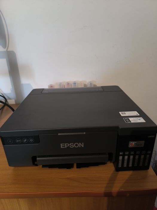 Vând pachet: Epson L8050 (6 culori) + Imprimantă 3D Bambu Lab – Stare foarte bună