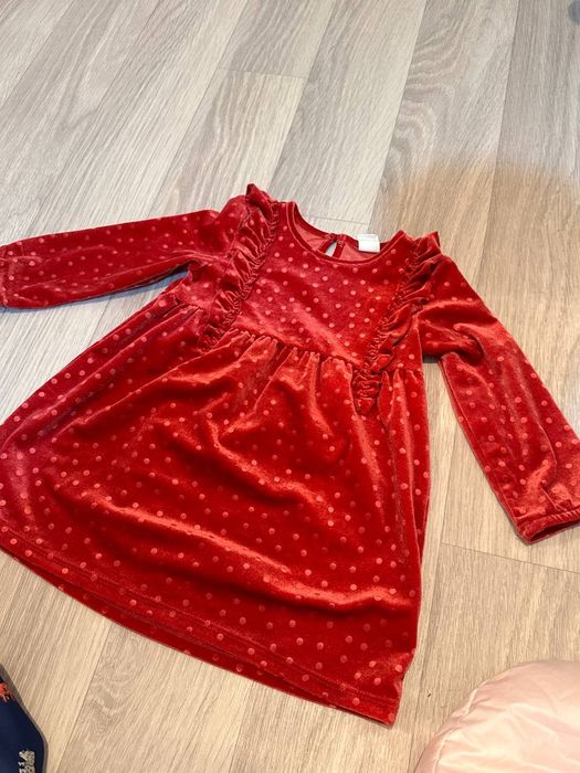 Платье фирменное смотрите в е объявления