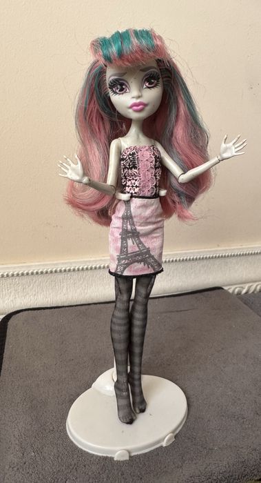 Куколки монстр хай