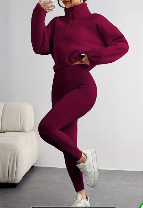 Продам фитнес костюм новый