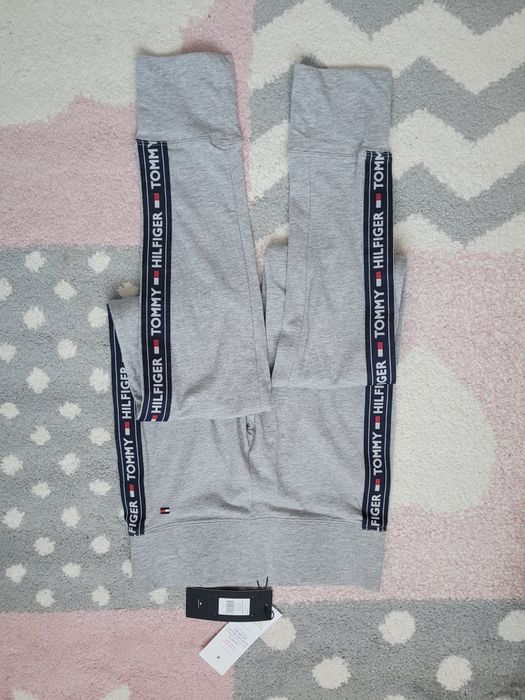 Colanti Tommy Hilfiger Xs, noi