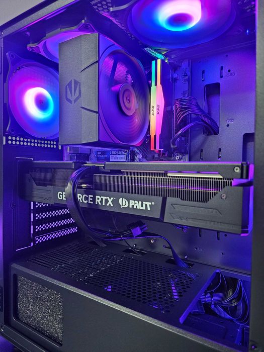 Чисто нов! RTX 5080, Ryzen 7 9800X3D, 32 GB RAM Геймърски компютър!