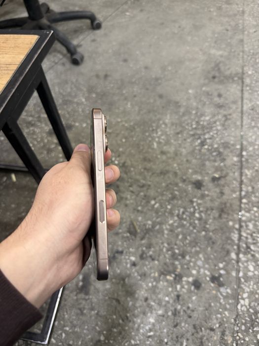 16 pro 128gb 93% batareka