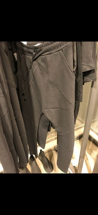 Мъжки комплект блуза и потури ,нови S размер