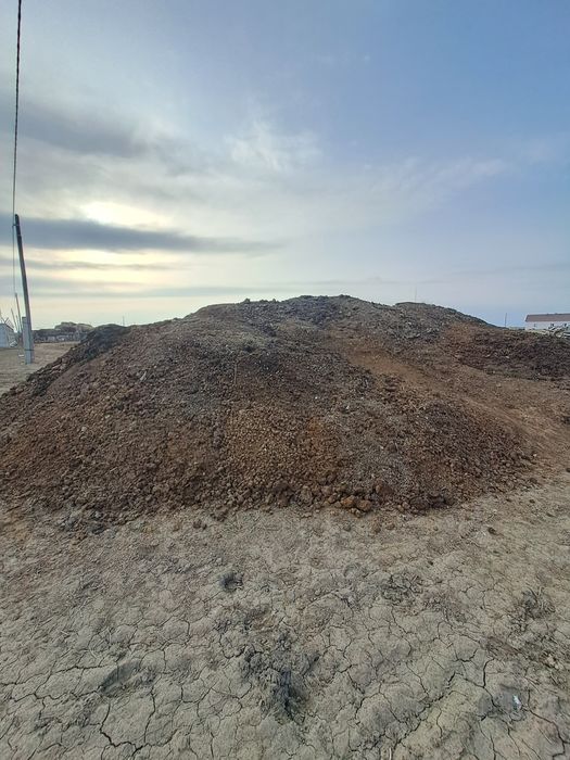 Навоз  сатылады.