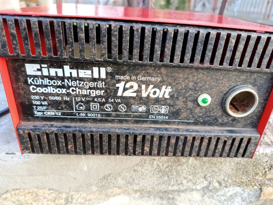 зарядно за автомобил