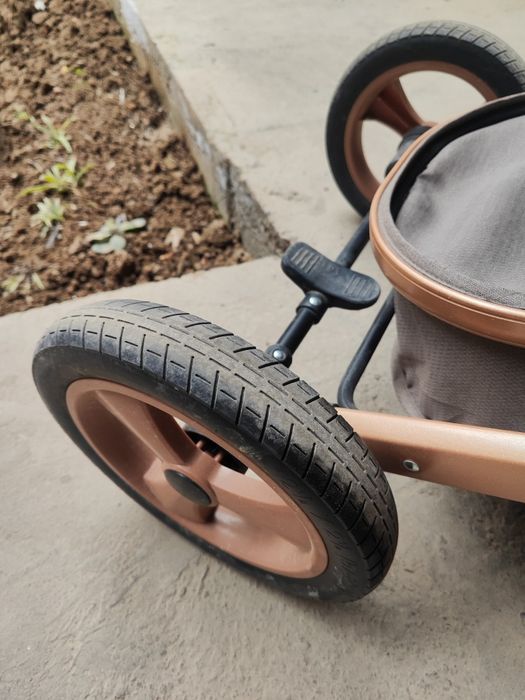 Bolalar kolyaskasi 2v1 sastayana chotkiy akuratniy ishltilgan