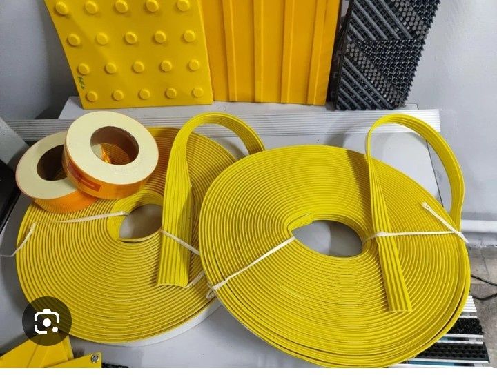 Тактильная лента для слабовидящих