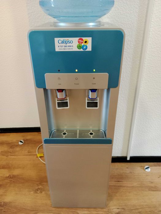 Кулер (диспенсер) для воды