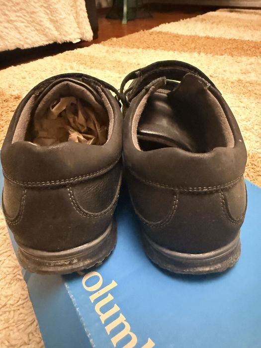 Продам мужские  ботинки