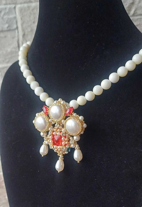 Ръчно изработено колие Венеция с цвят Light Siam