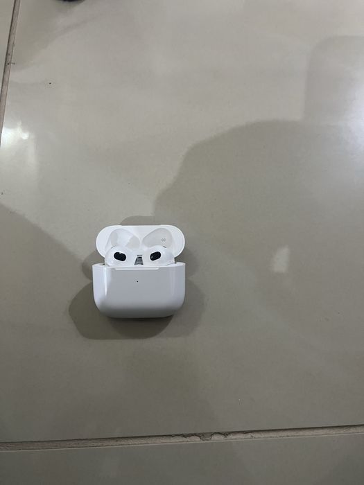 Căști wireless tip AirPods – copie de calitate