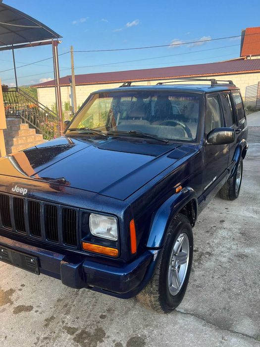 JEEP Cherokee 2000 — imagine 3