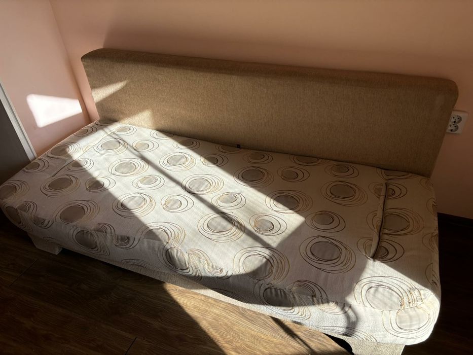 Продавам разтегателен диван