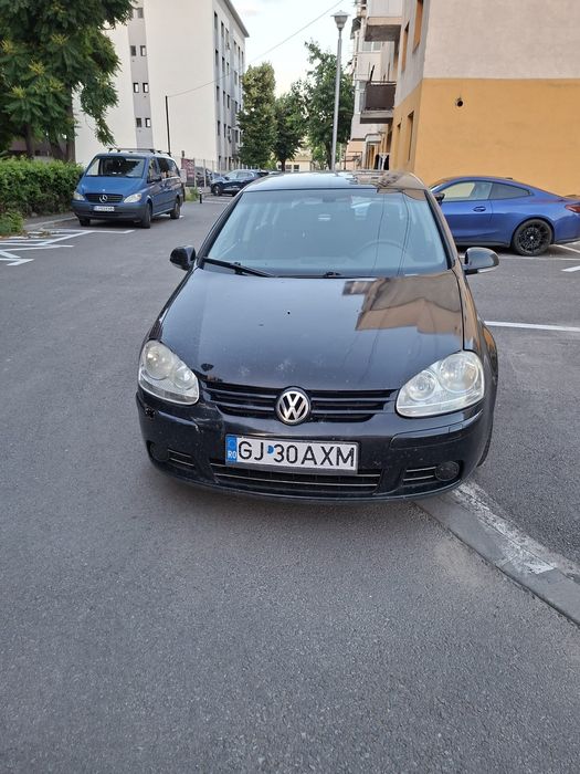 Se vinde golf 5 benzina și gpl