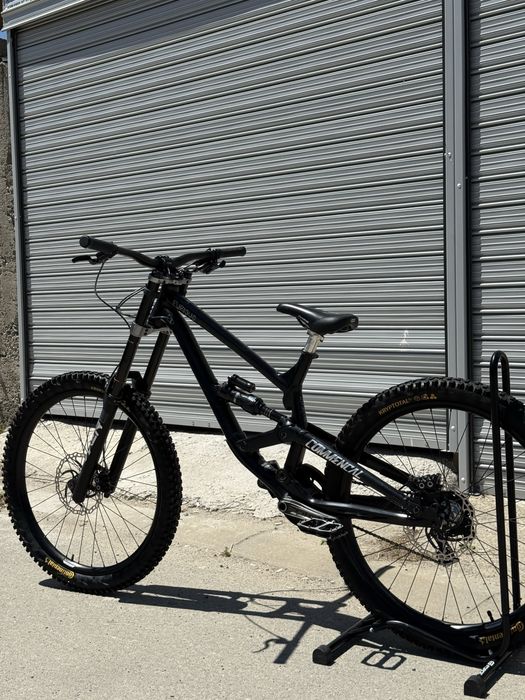 Велосипед за спускане Commencal Furious 27.5 M | БЕЗ БАРТЕРИ !
