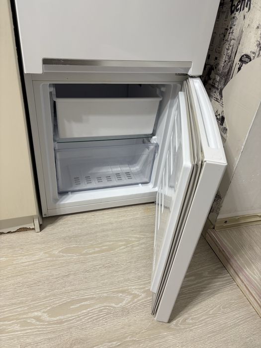 Продается холодильник