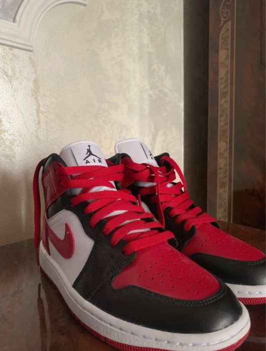 Nike jordan 1 mid