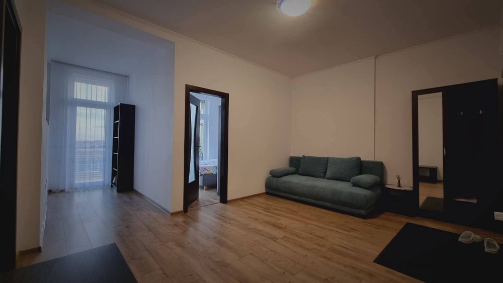 Inchiriez apartament