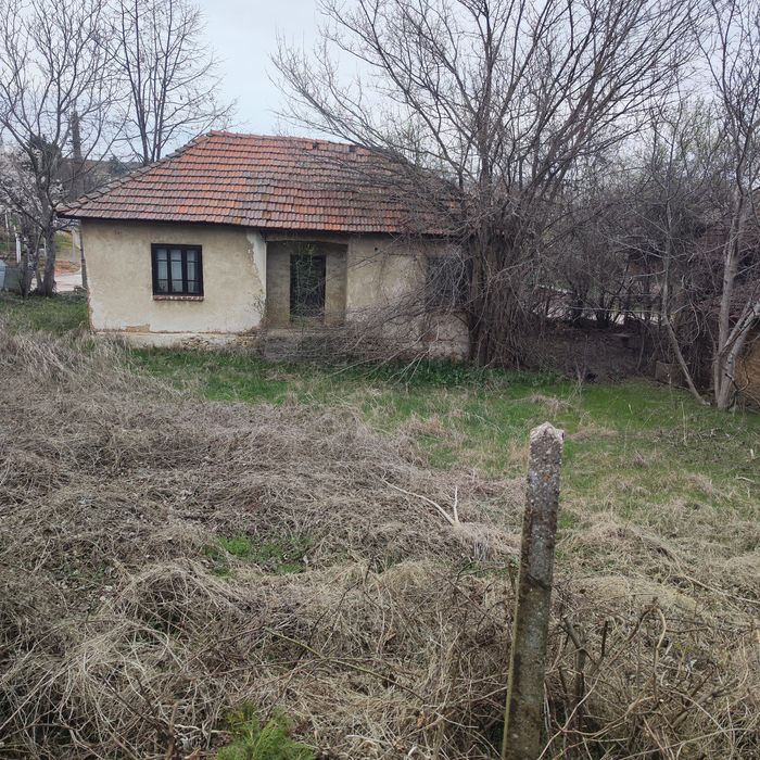 Продавам имот в село Винарово (Видинско)