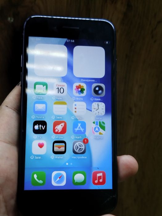 Продам iPhone SE 2 всё оригинал