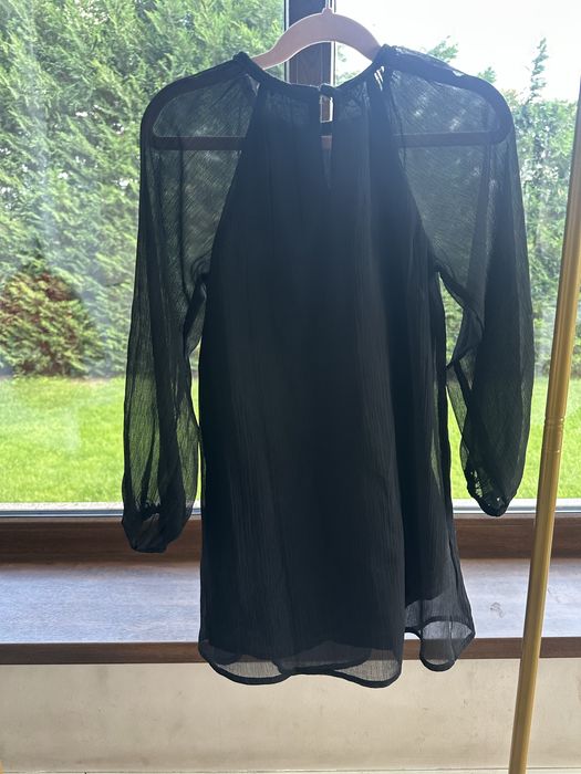 Rochie neagra cu paiete si model Mango marimea 122 6 ani