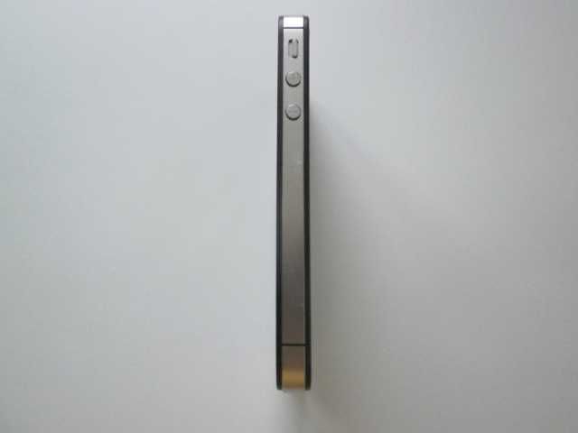 Apple iPhone 4s 64GB.