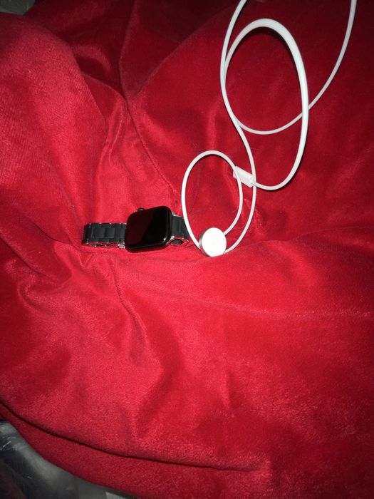 Seria 7 apple watch la 1000 lei