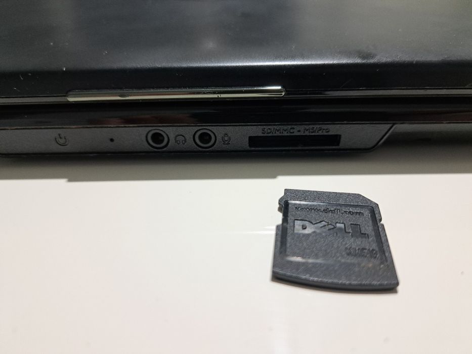 Laptop Dell Inspiron 1545 T3000 4GB RAM 320 GB HDD