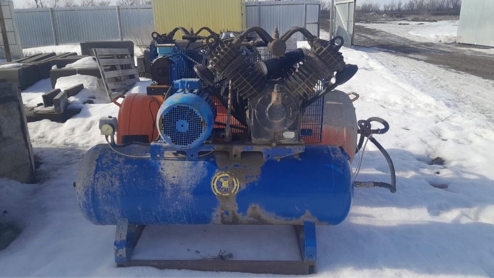 Продам Компрессор