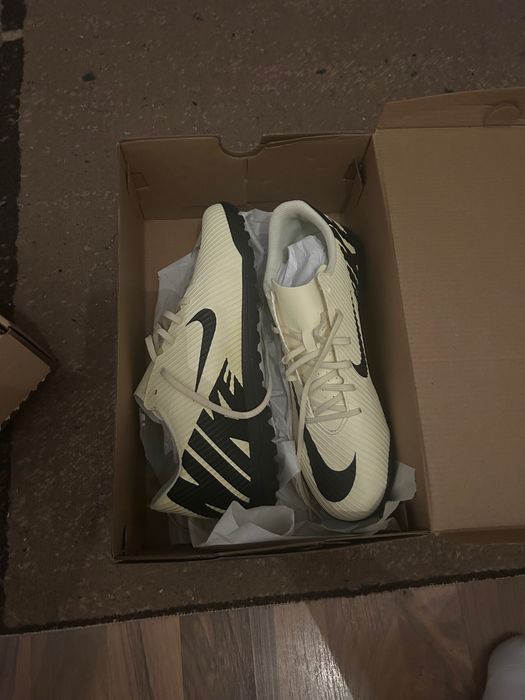 Ghete fotbal sintetic nike