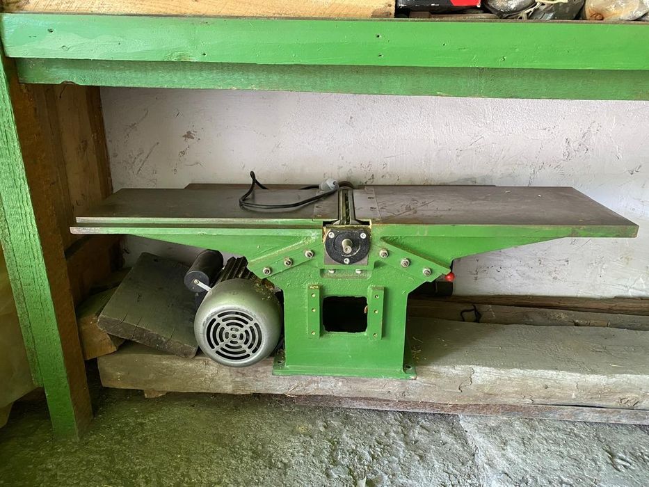 Станок универсальный деревообрабатывающий