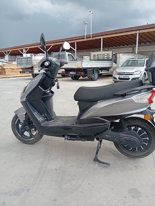 Vând motor,acte in regula toate in regula 42 de milioane luat de acum 6 luni , înscrisă negociabil