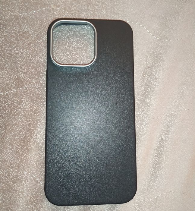 Чехлы на iPhone 16 PRO MAX