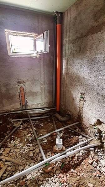 Instalați sanitare montaj centrale termice electrice sau pe gaz, calorifere sau boilere electrice