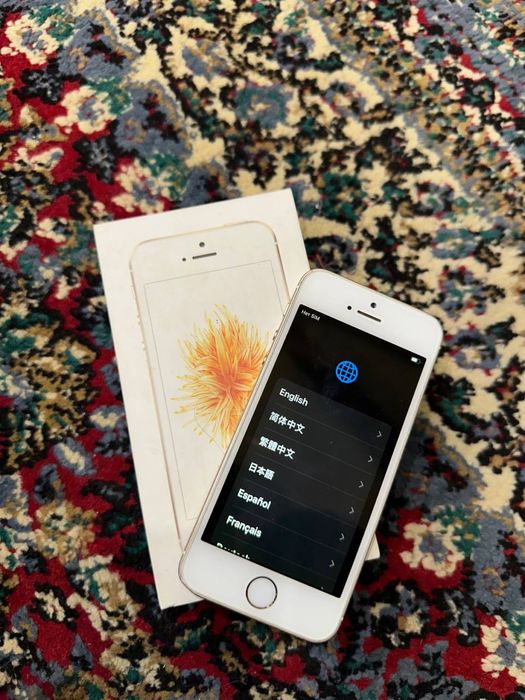 iPhone se2016 64 gb iPhone 7 32gb