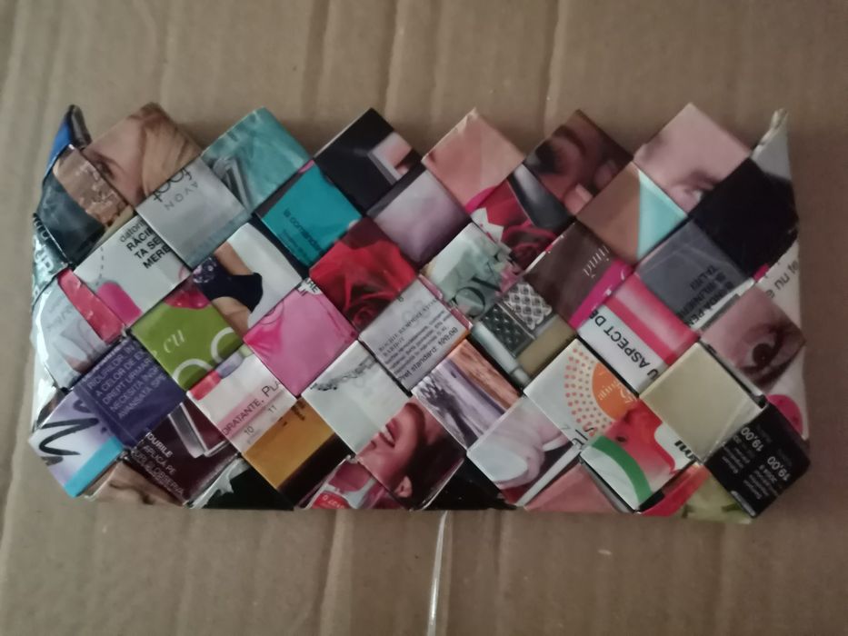 Set gentuțe confecționate din hârtie